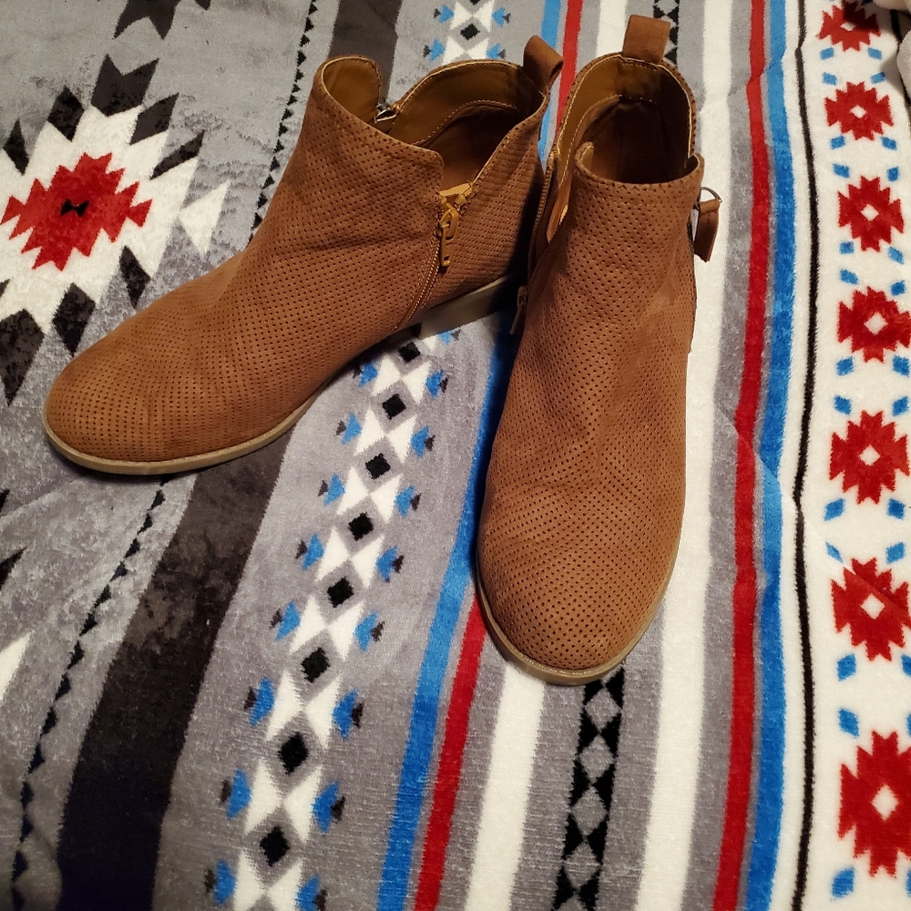 Ankle boots